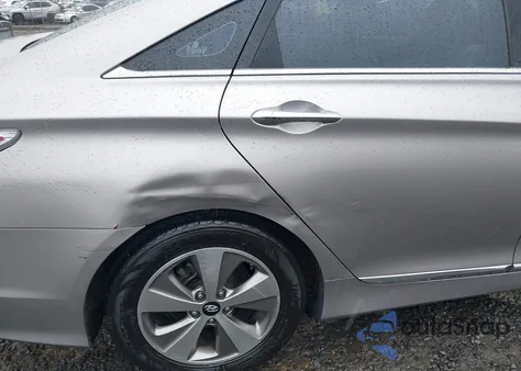 2012 Hyundai Sonata Hybrid from USA, damaged, VIN KMHEC4A44CA040923